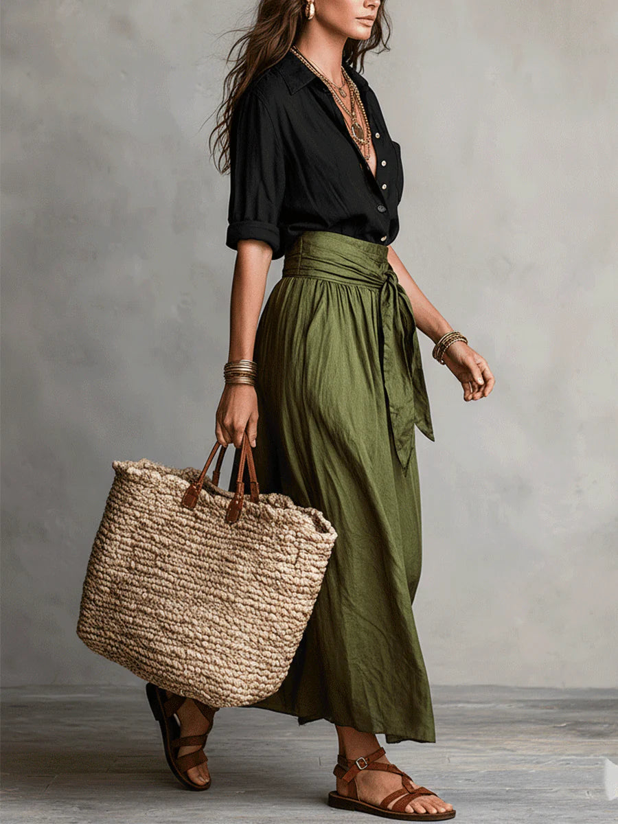 Vera | Conjunto de dos piezas: parte superior negra y falda midi verde oliva